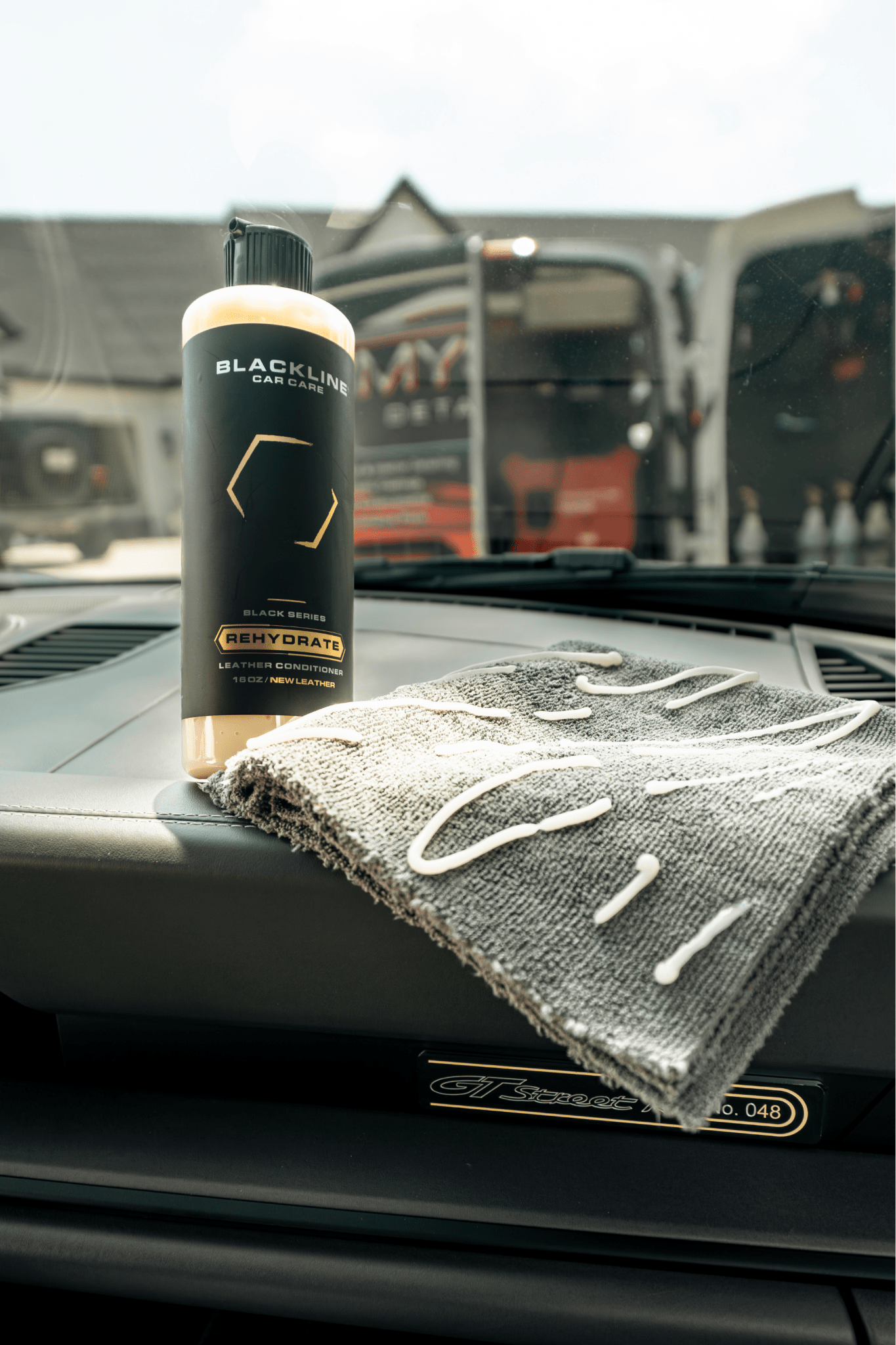 BLACKLINE® REHYDRATE LEATHER CONDITIONER - elpanikueado