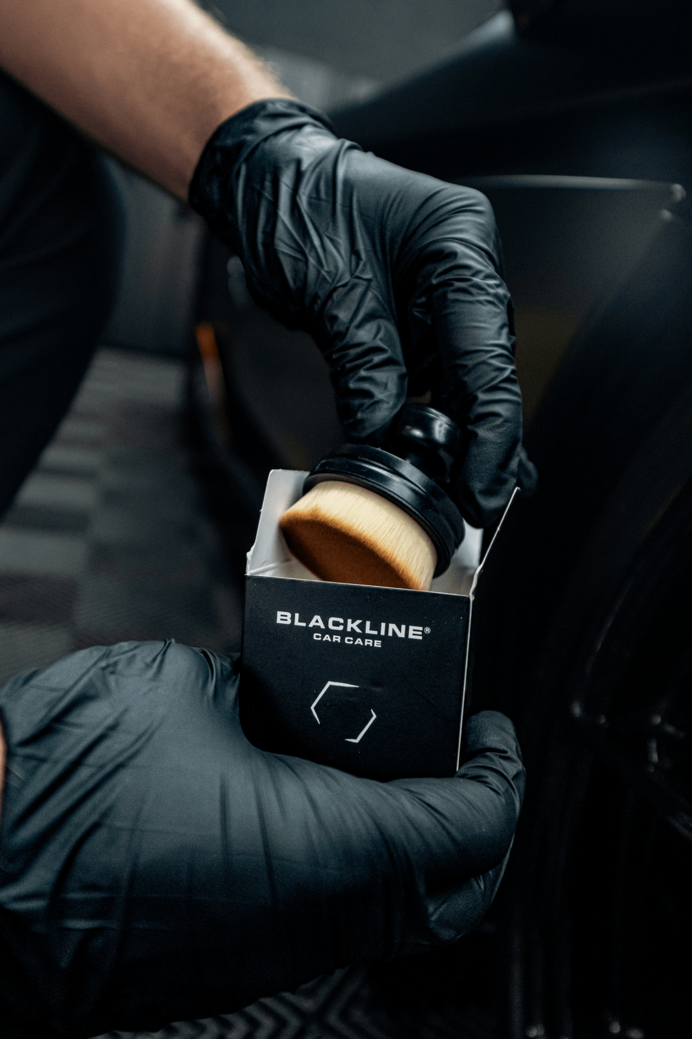 BLACKLINE® TIRE APPLICATOR BRUSH - elpanikueado